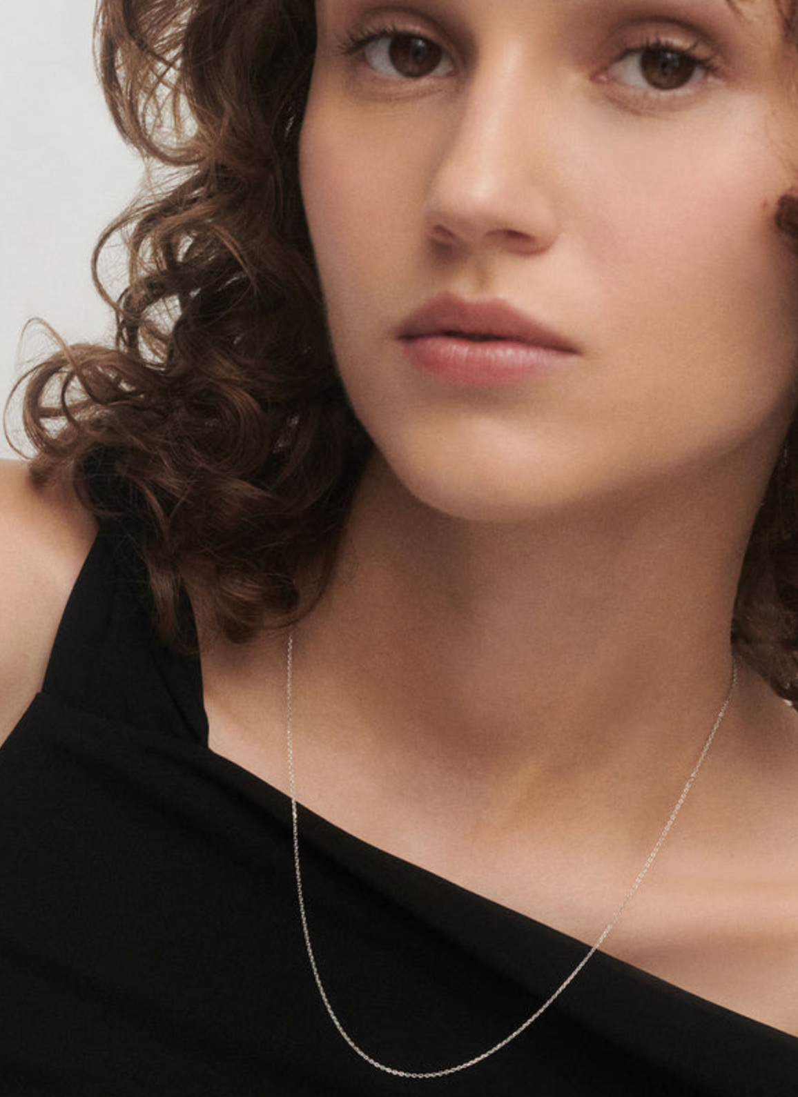 Essential Chain Necklace