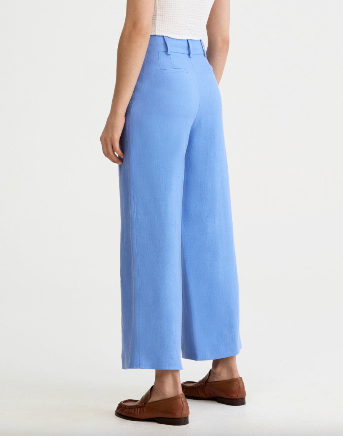Linen Cropped Pleated Trouser