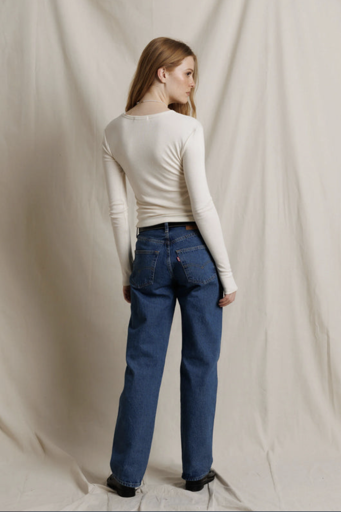Perfect White Tee Ivanna Long Sleeve Crew Natural