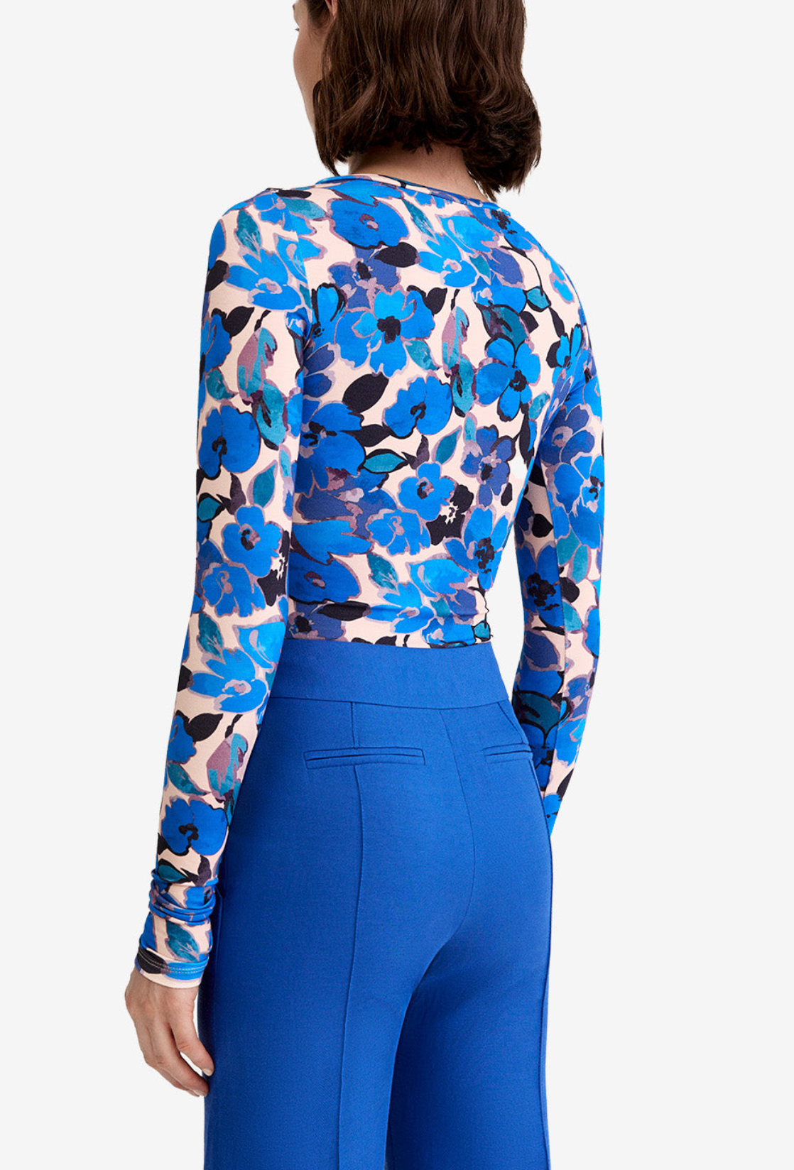 Scrunch Sleeve Crewneck Tee