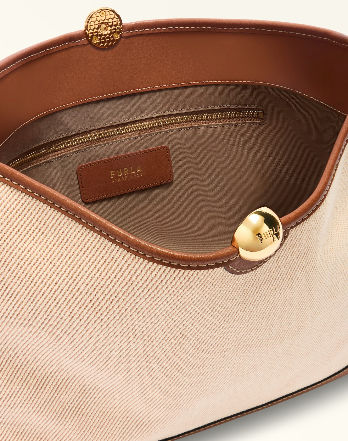 Sfera Soft Large Shoulder Bag