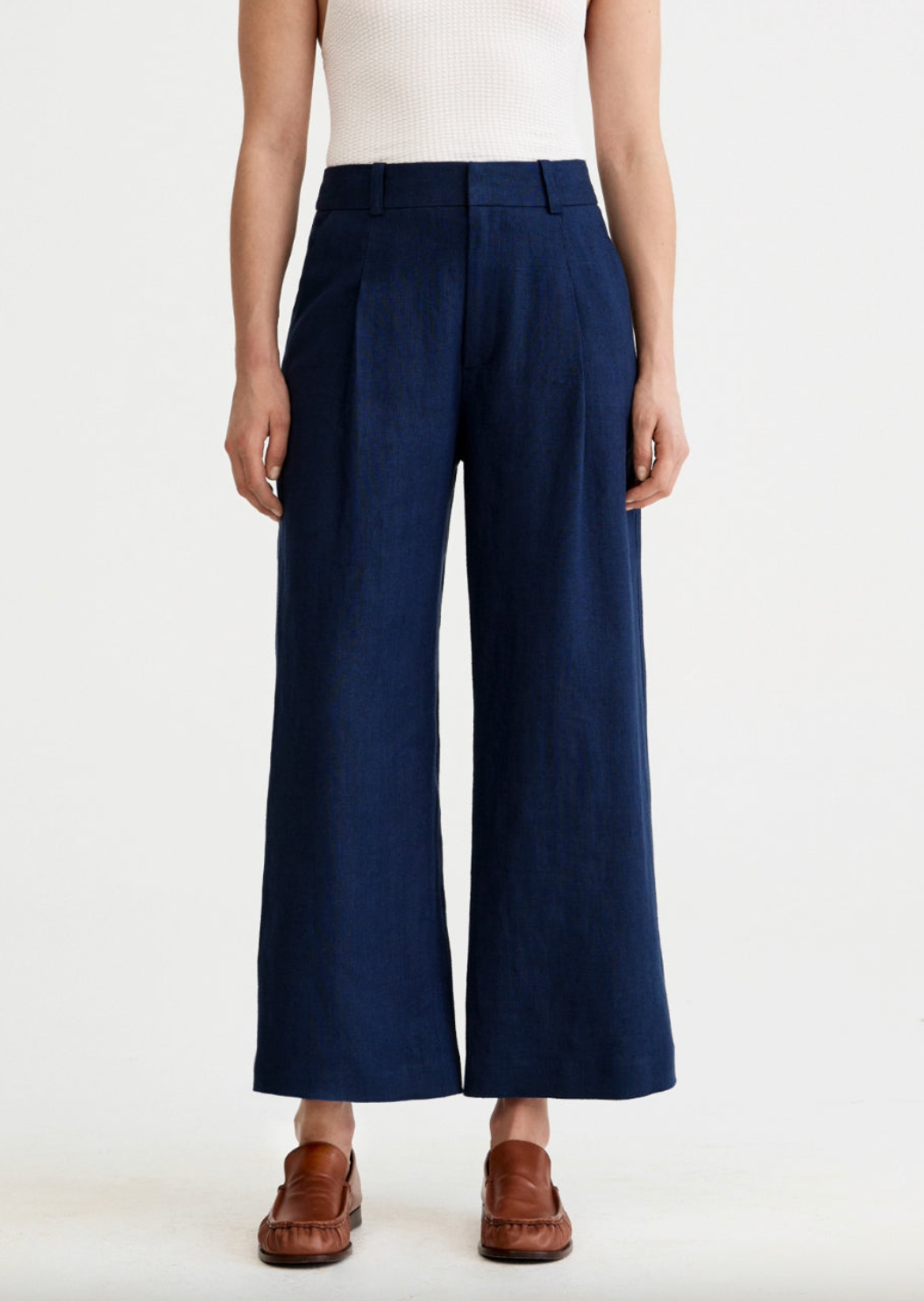 Linen Cropped Pleated Trouser