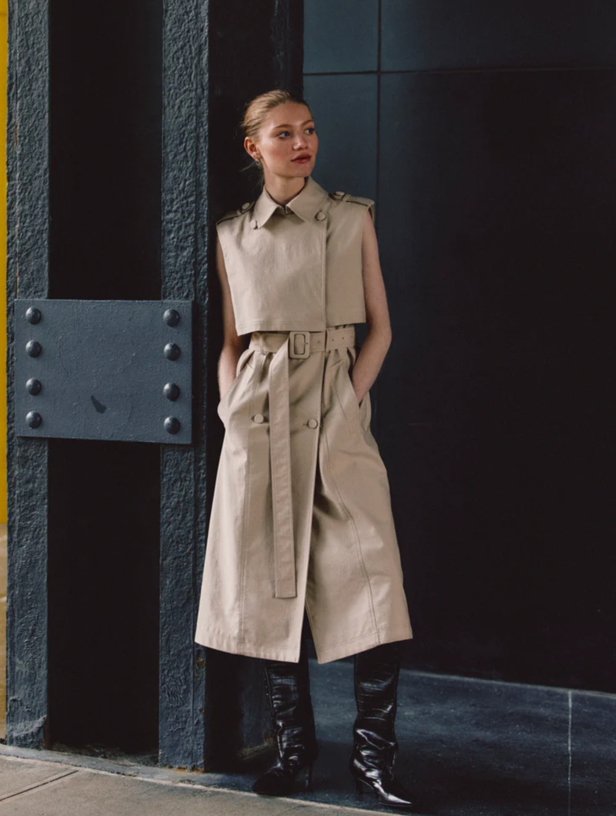 Reign Stretch Cotton Twill Sleeveless Trench