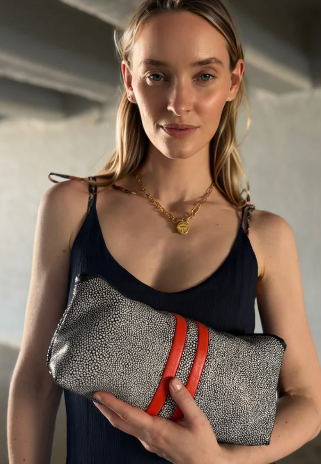 Snap Guapo Clutch