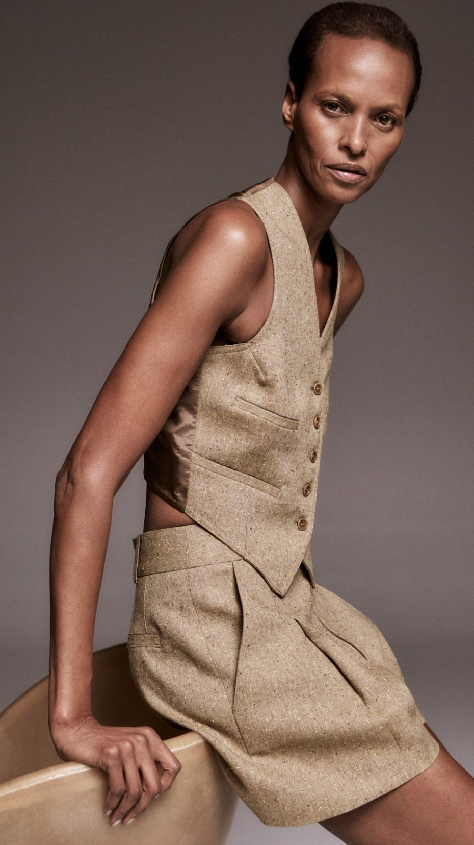 Mid Rise Pleated Short